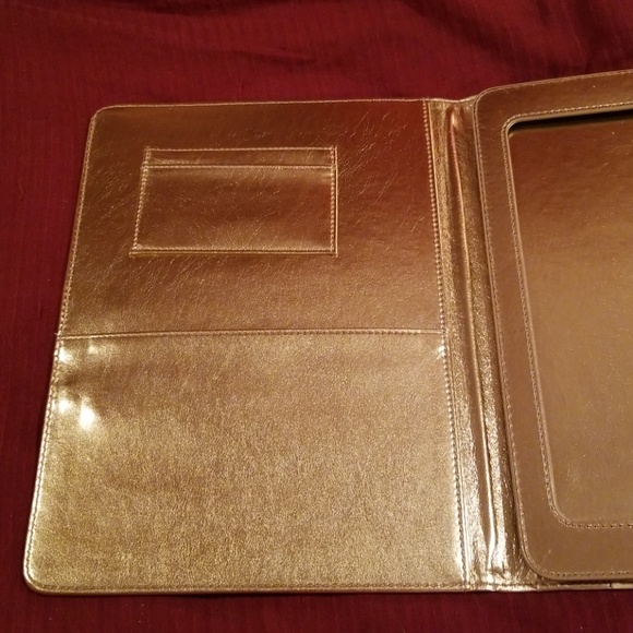 Metallic Gold I Pad cover - Picture 2 of 6